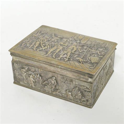 silver metal box with soldiers and rembrandt made in england|England Silver Box .